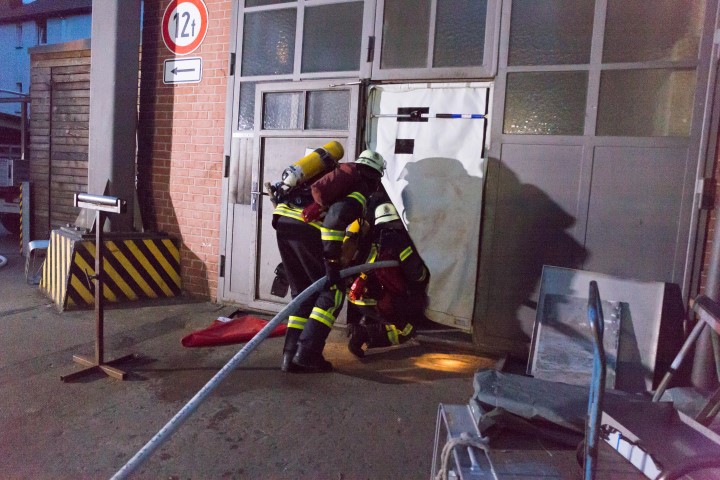 Feuerwehrübung Edelstahlverarbeitung Stuttgart